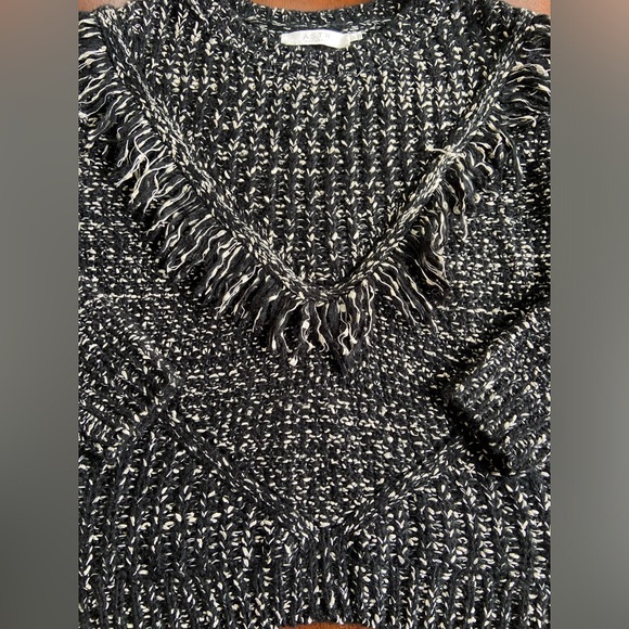 ASTR The Label Aritzia Women Knit Black White Fringe Boho Tassel Sweater size XS - Picture 7 of 10